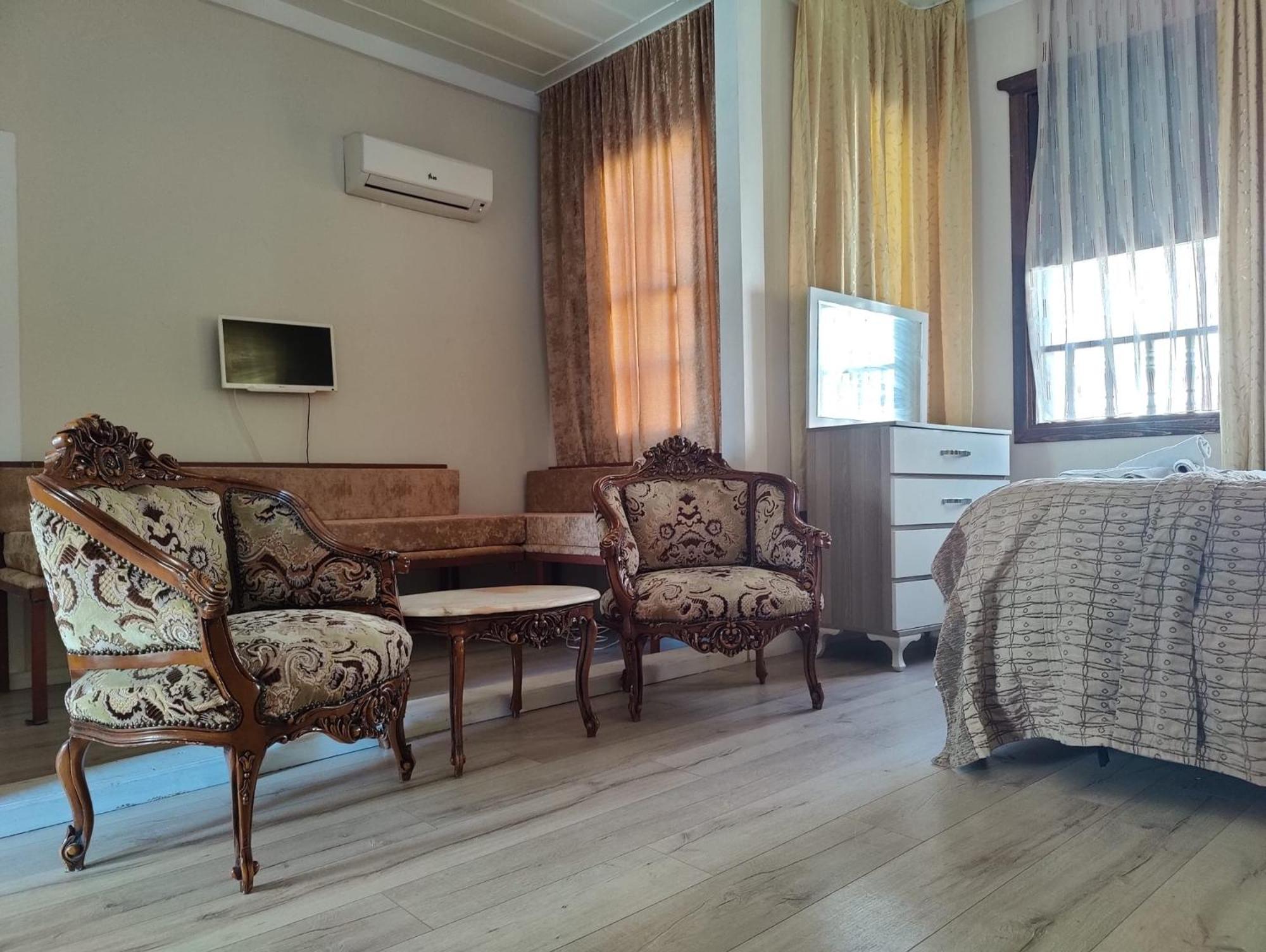 Antique House Hotel Antalya Buitenkant foto