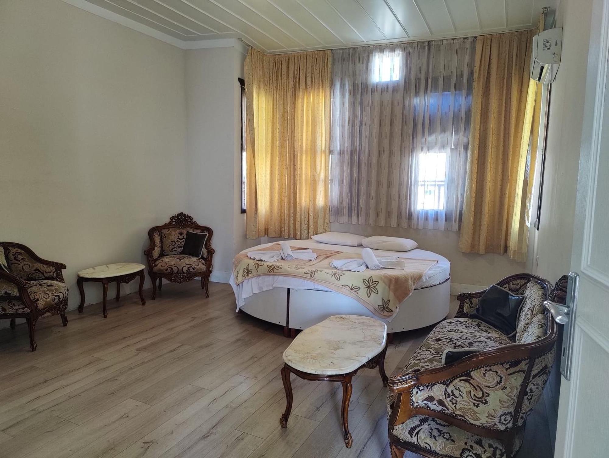 Antique House Hotel Antalya Buitenkant foto